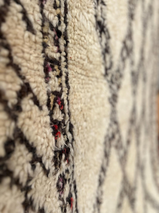 Black and White, Vintage Beni Ourain Rug; 270 x 184 cm (Handmade Berber Carpet)