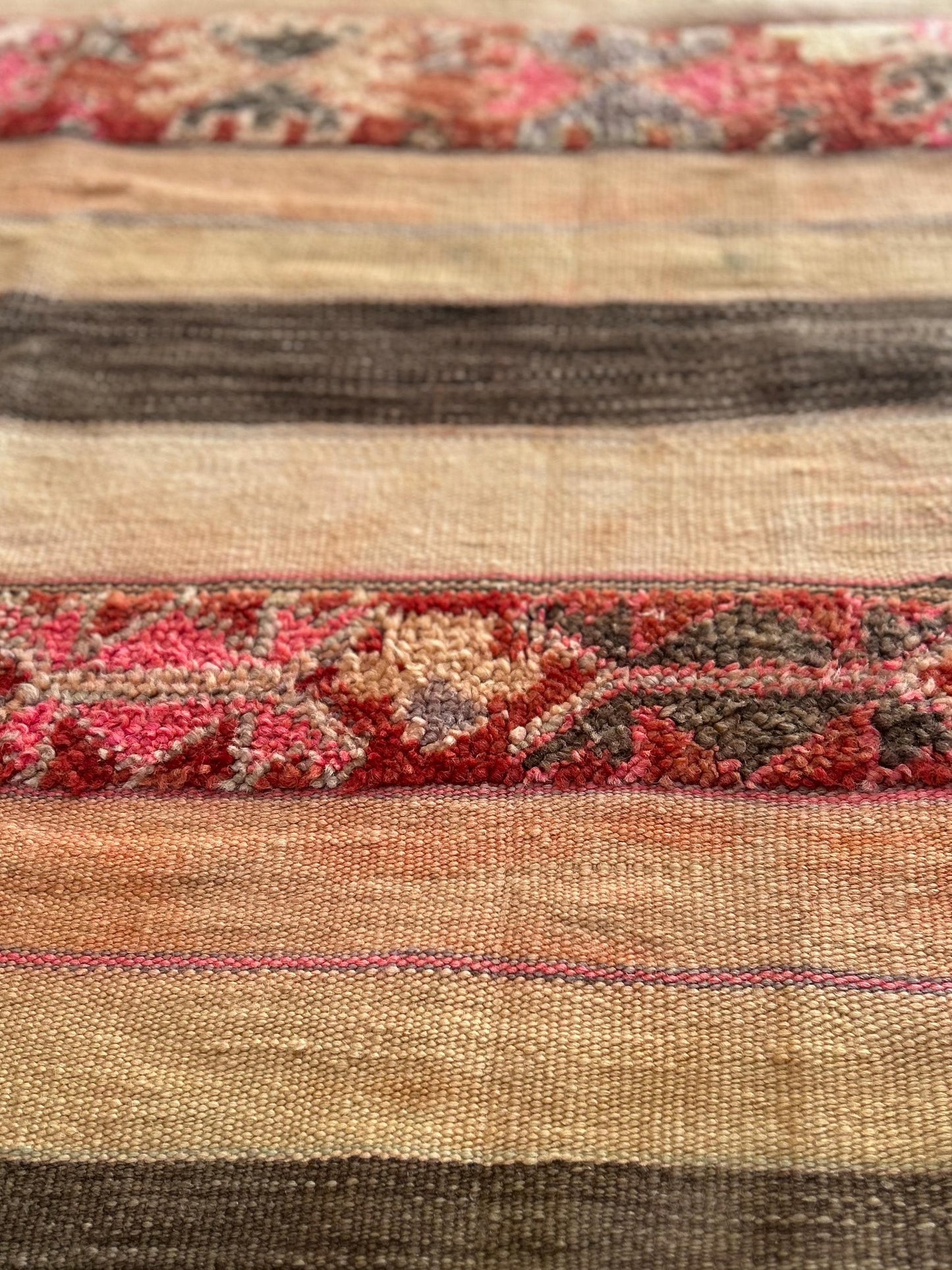 Beige Flat-Weave Moroccan Kilim Rug; 278 x 178 cm