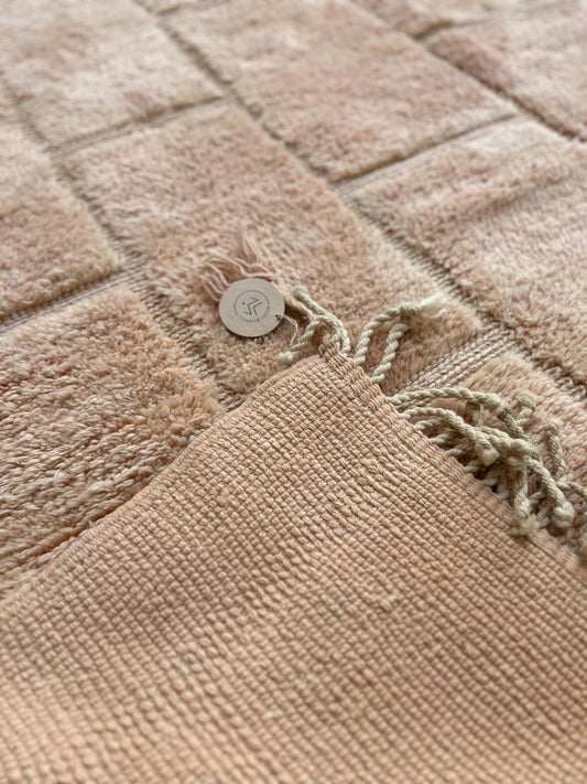 Pink Luxury Beni Mrirt Moroccan Rug; 210 x 286