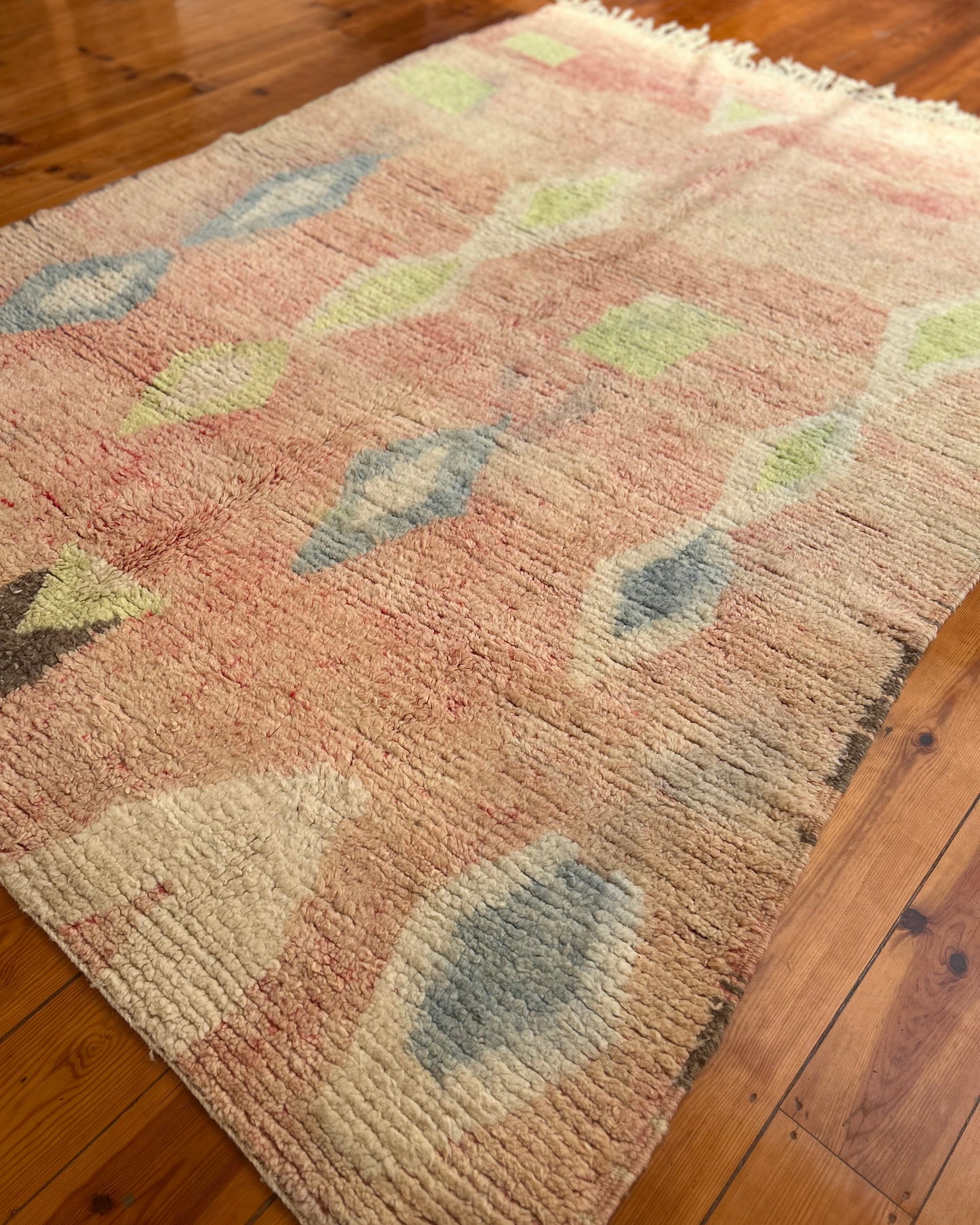 Pink Moroccan Boujad Rug; 275 x 197 cm (Handmade Berber Carpet)