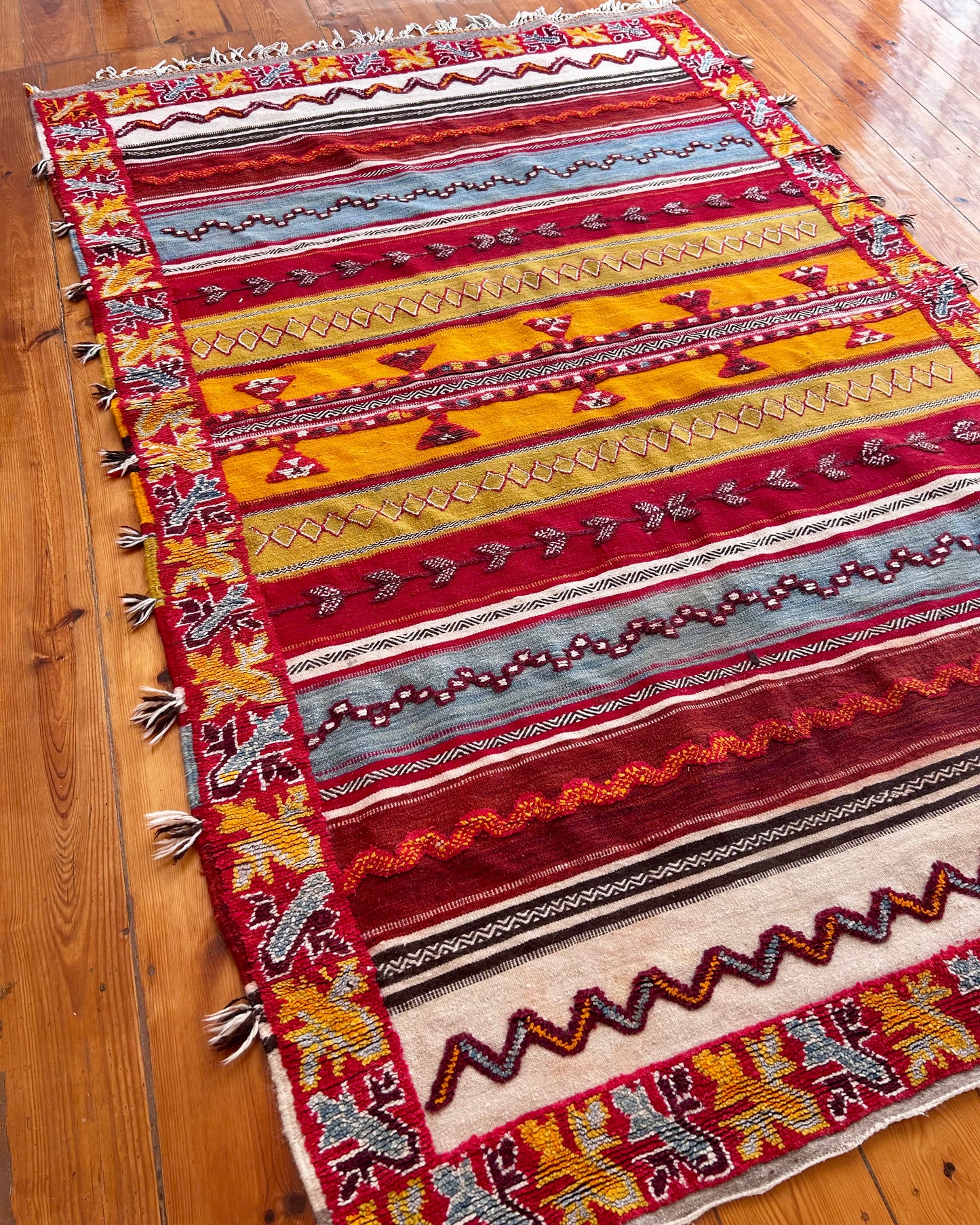 Taznakht Flat-Weave Rug; 250 x 160 cm (Moroccan Berber Carpet)