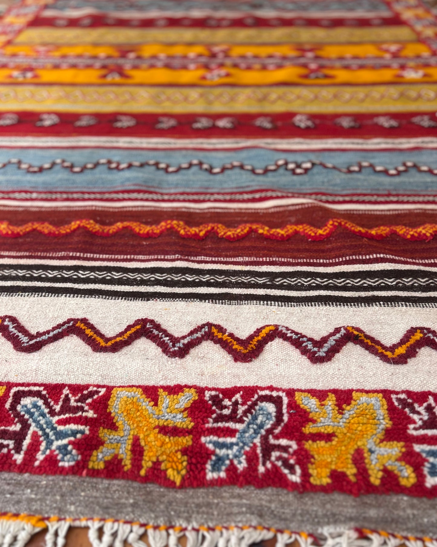 Taznakht Flat-Weave Rug; 250 x 160 cm (Moroccan Berber Carpet)