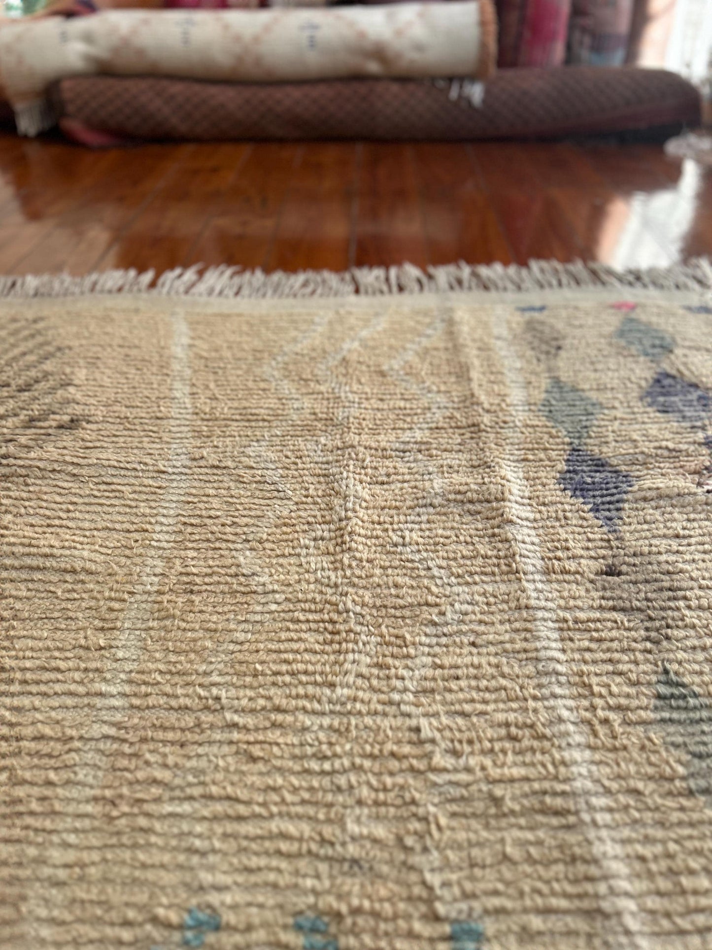 Cream Boujad Moroccan Handmade Rug; 280 x 185 cm (Berber Carpet)