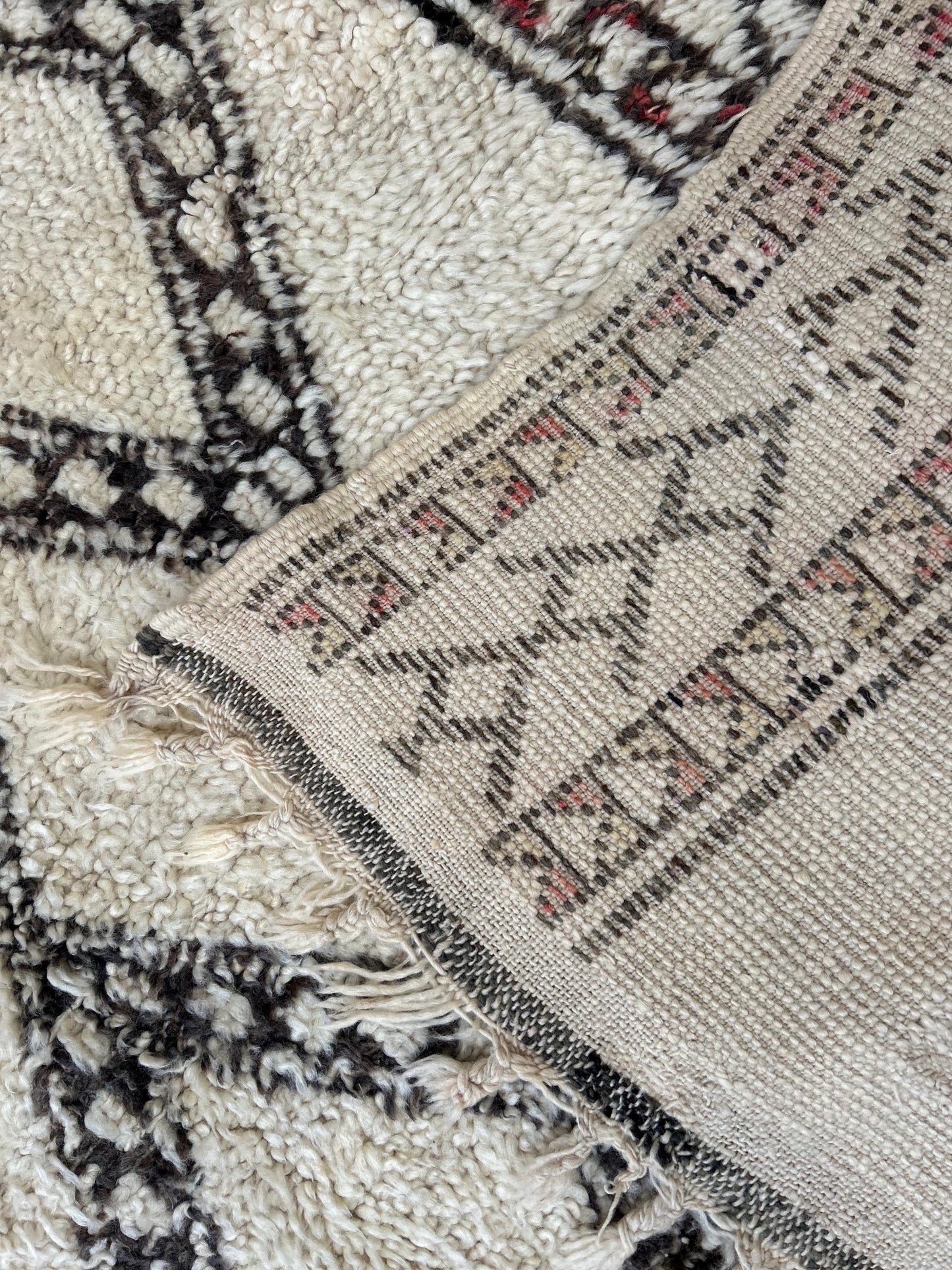 Black and White, Vintage Beni Ourain Rug; 270 x 184 cm (Handmade Berber Carpet)