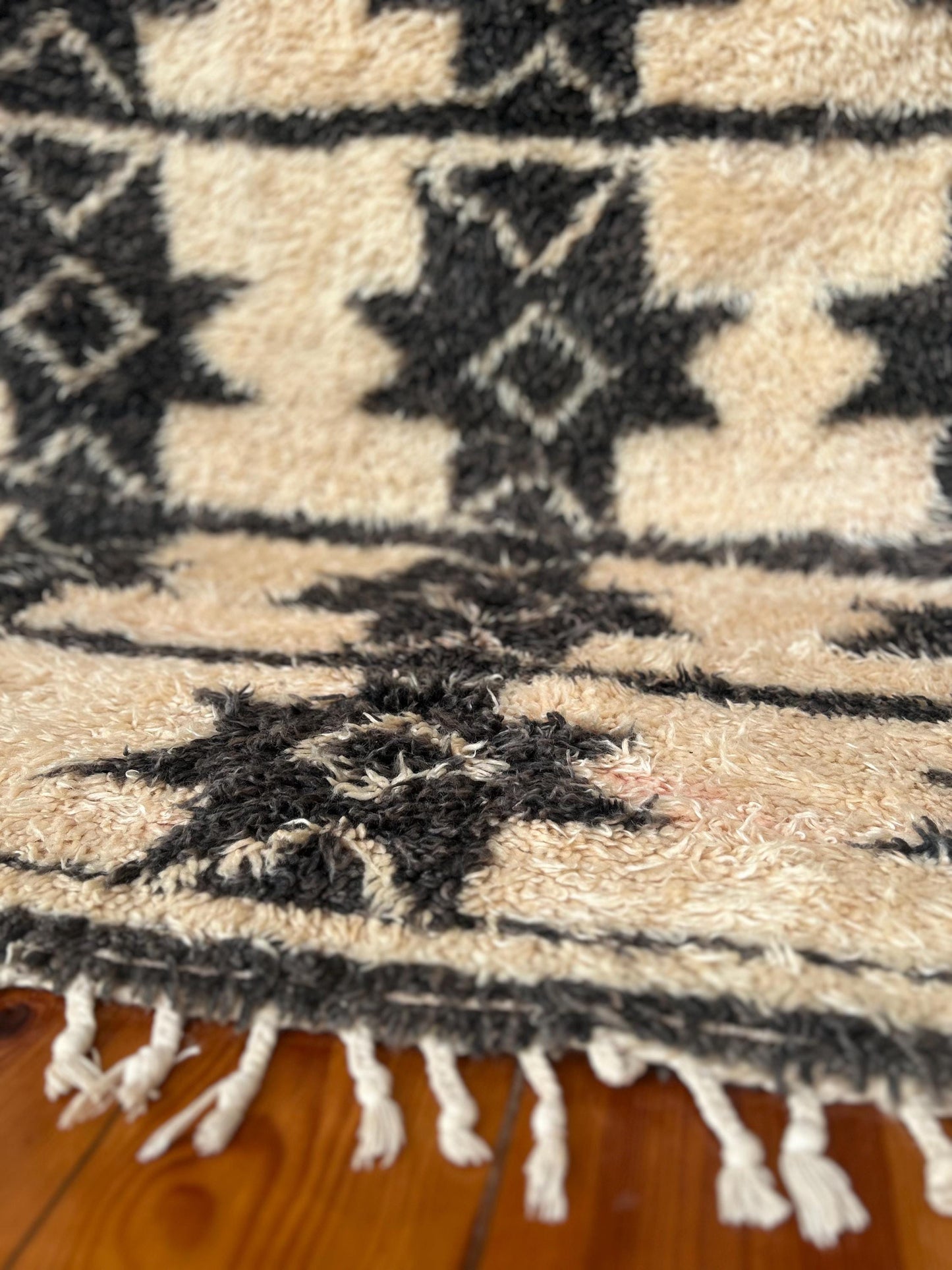 Beni Ouarain Vintage Moroccan Rug
