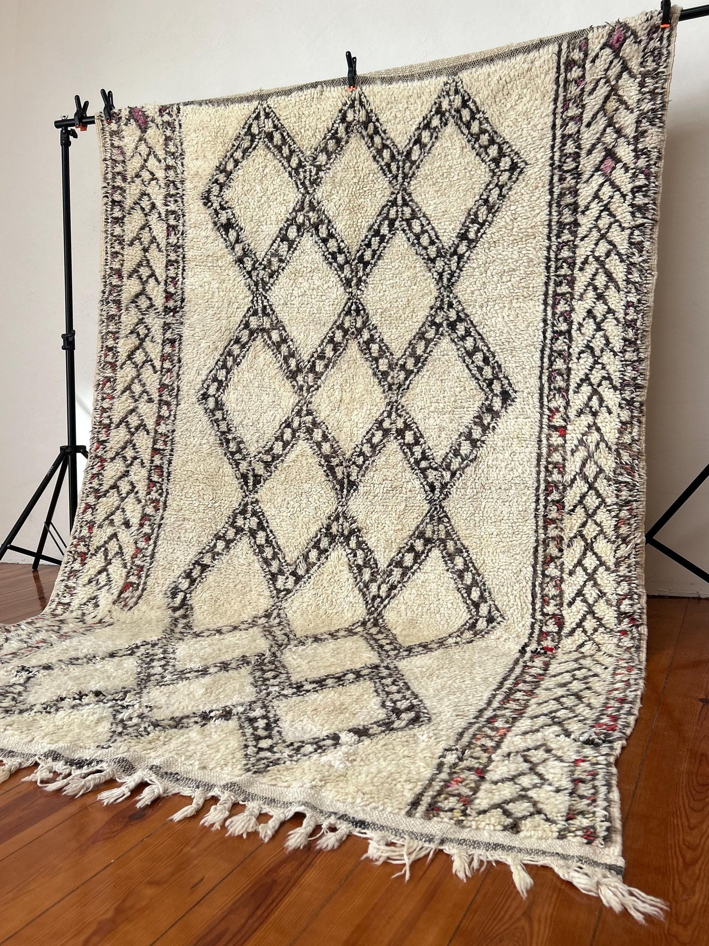 Black and White, Vintage Beni Ourain Rug; 270 x 184 cm (Handmade Berber Carpet)