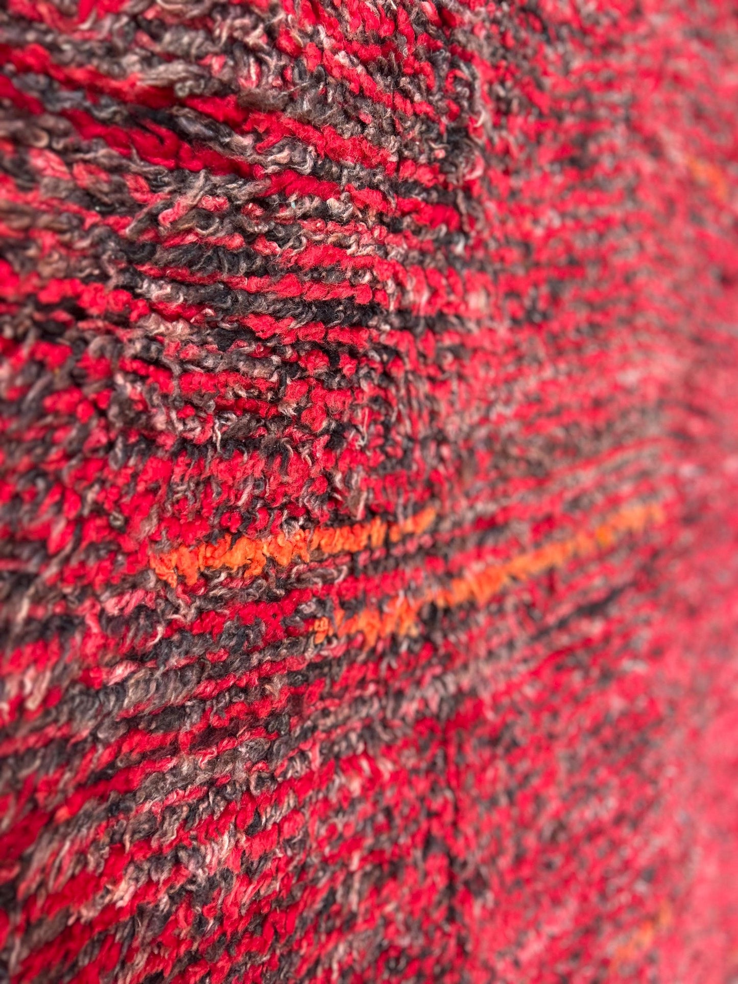 Red Béni Mguild Berber Rug; 274 x 153 cm
