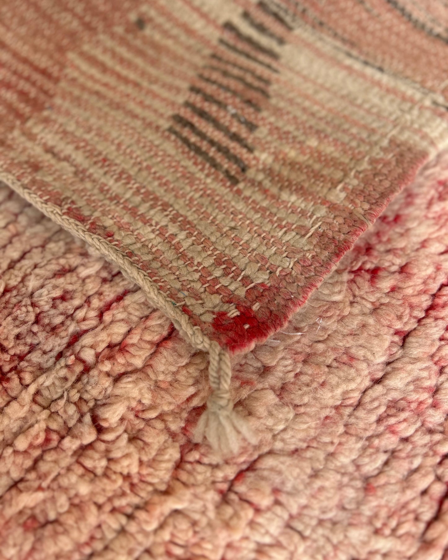 Pink Moroccan Boujad Rug; 275 x 197 cm (Handmade Berber Carpet)