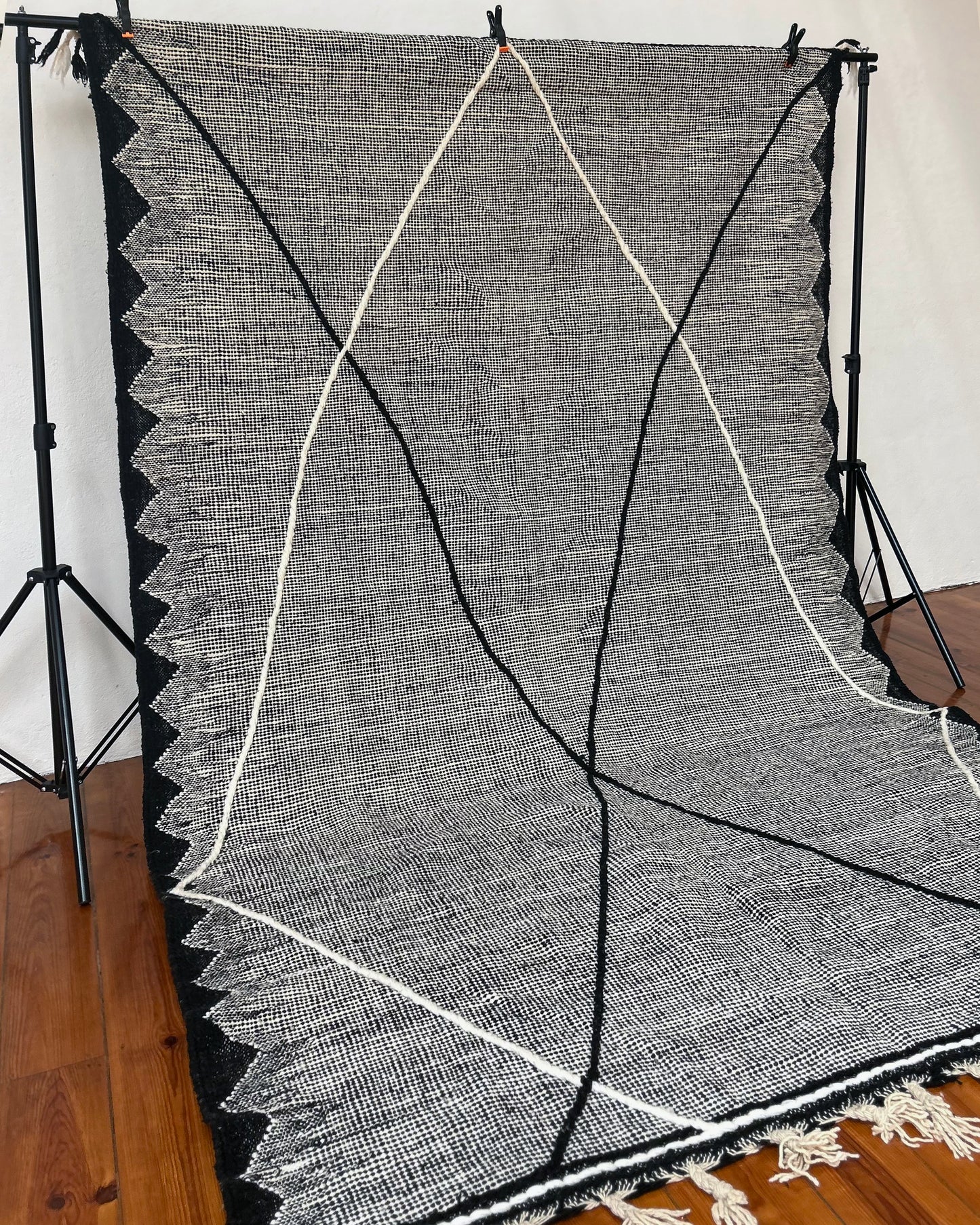 Black and White Kilim Flat-Weave Moroccan Rug; 300 x 195 cm (Berber Carpet)