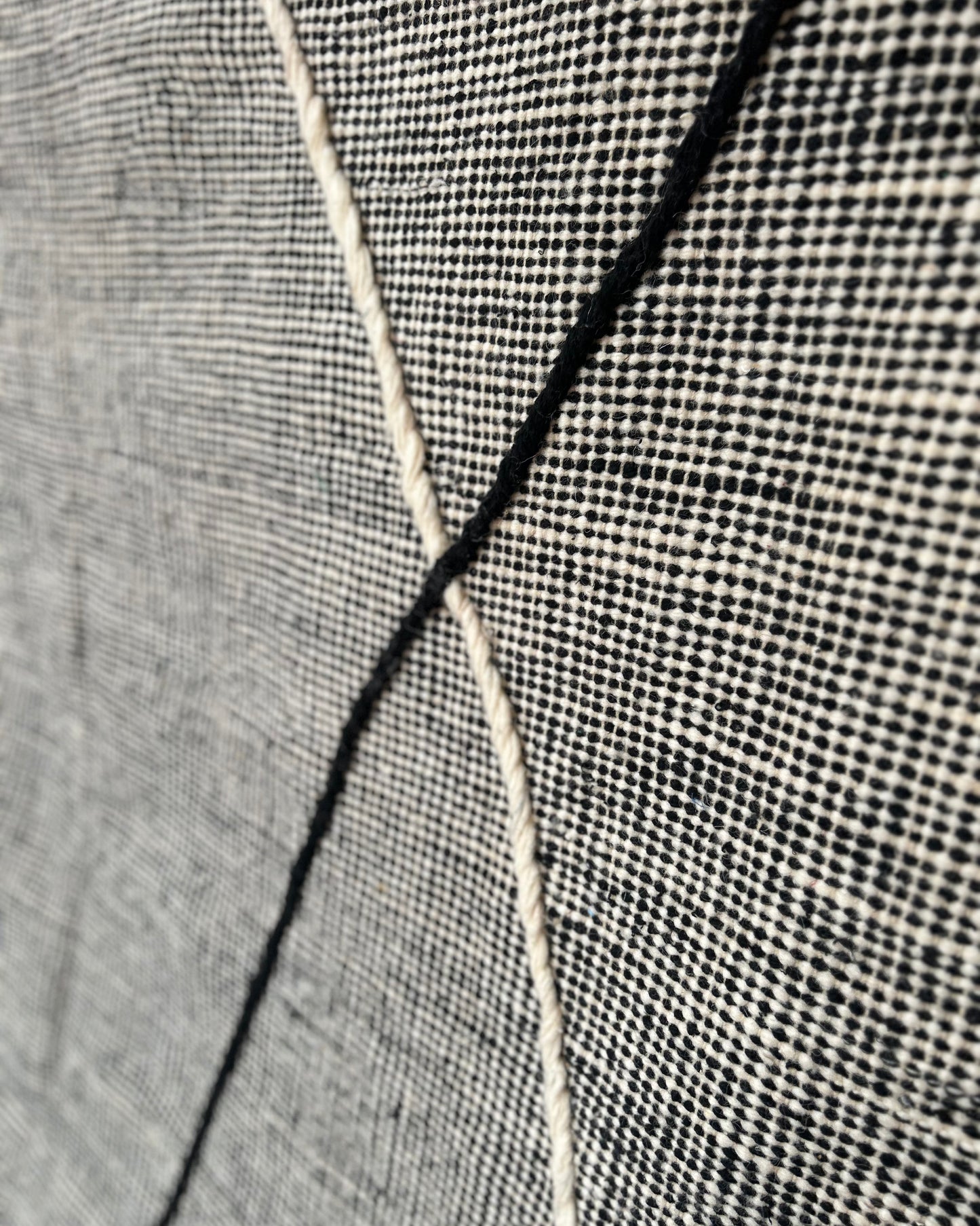 Black and White Kilim Flat-Weave Moroccan Rug; 300 x 195 cm (Berber Carpet)