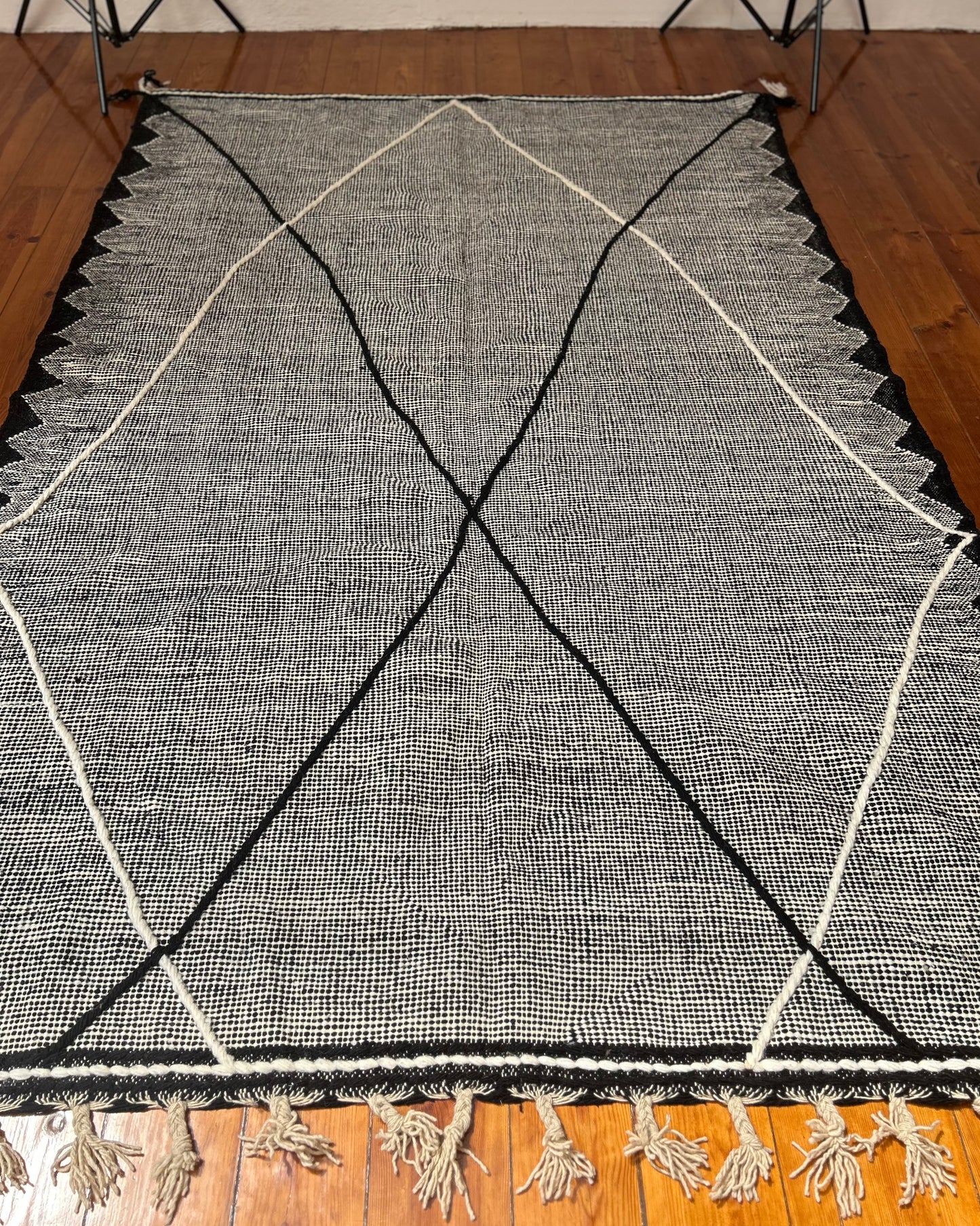 Black and White Kilim Flat-Weave Moroccan Rug; 300 x 195 cm (Berber Carpet)