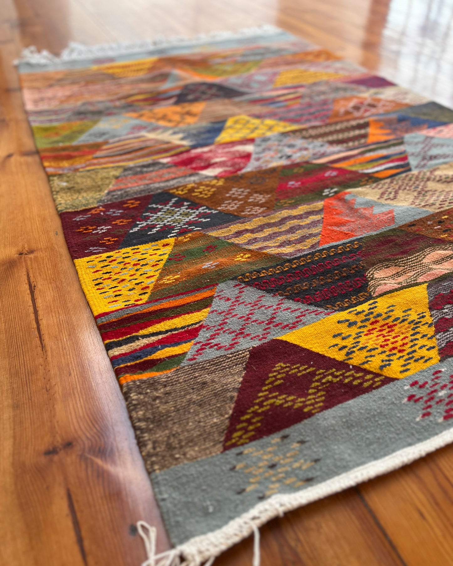 Taznakht Flat-Weave; 102 x 161 cm (Moroccan Berber Carpet)