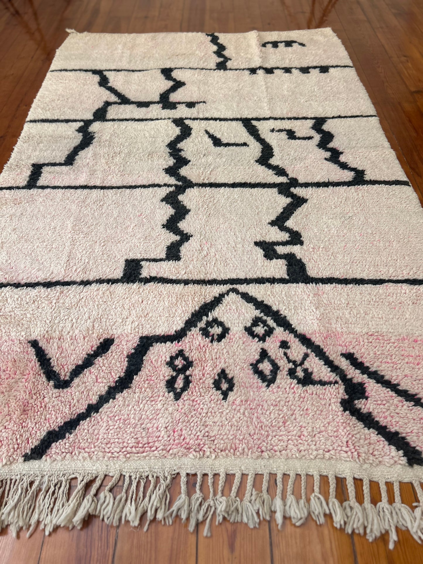 Moroccan Boujad Rug; 157  x 250 cm (Berber Handmade Carpet)