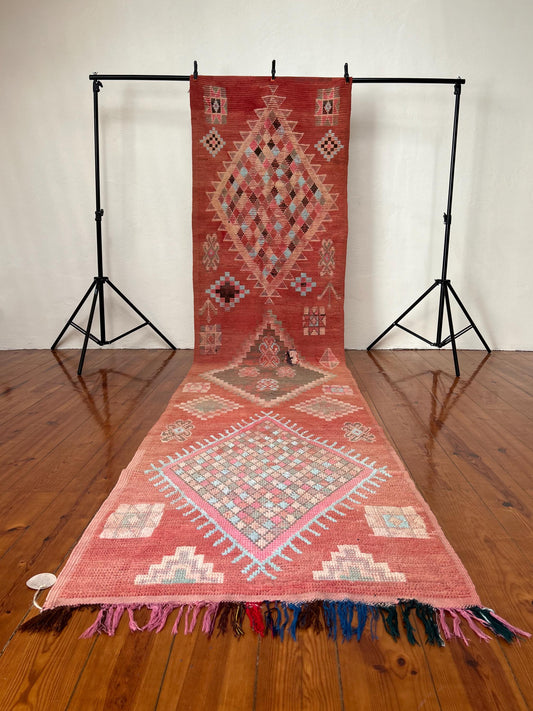 Vintage Beni Mguild XL Runner