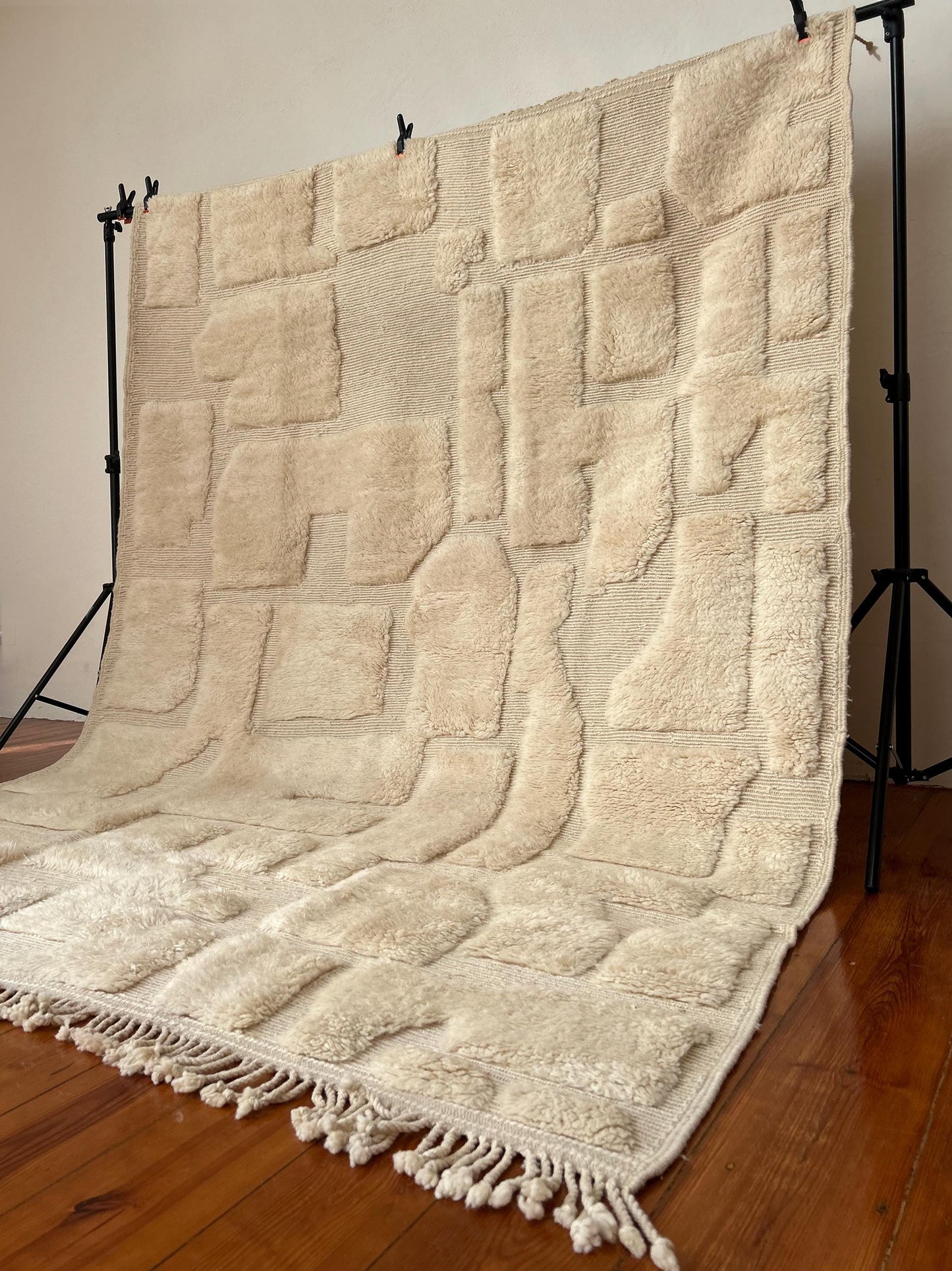 Luxury White Beni Mrirt Moroccan Rug